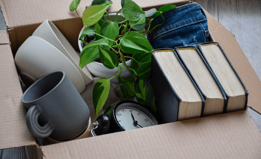 getting rid of things to declutter home