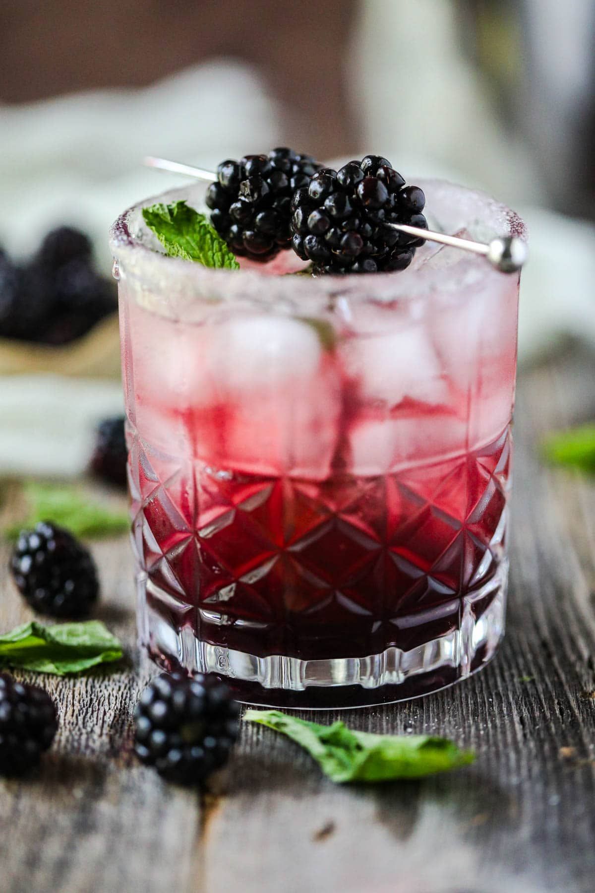 honey-blackberry-smash-mocktail