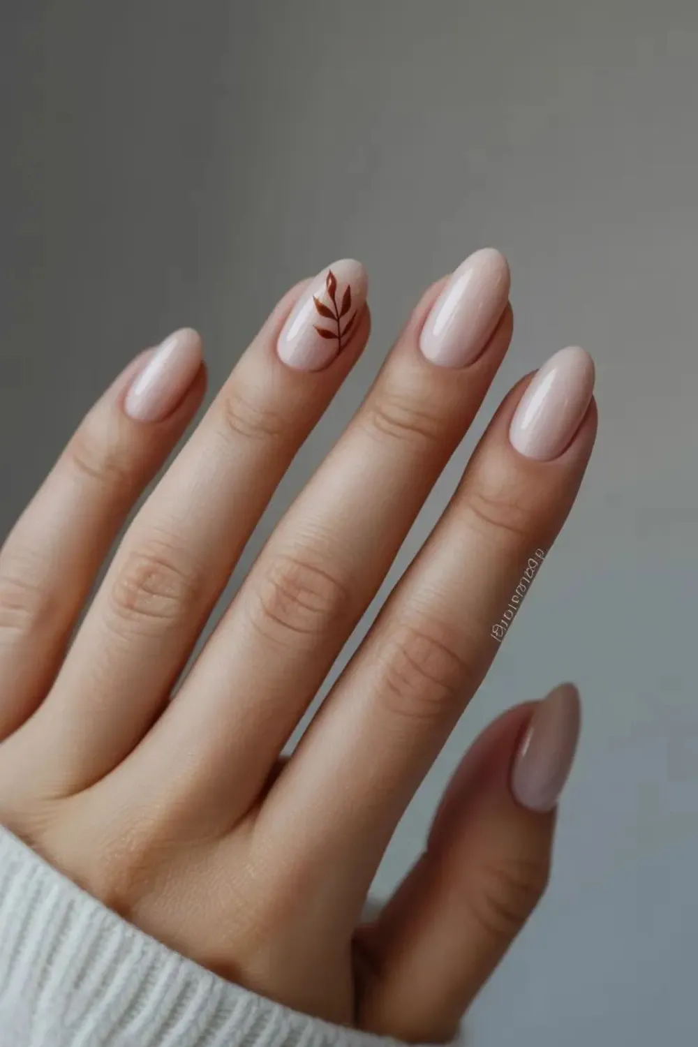 minimal fall nail ideas